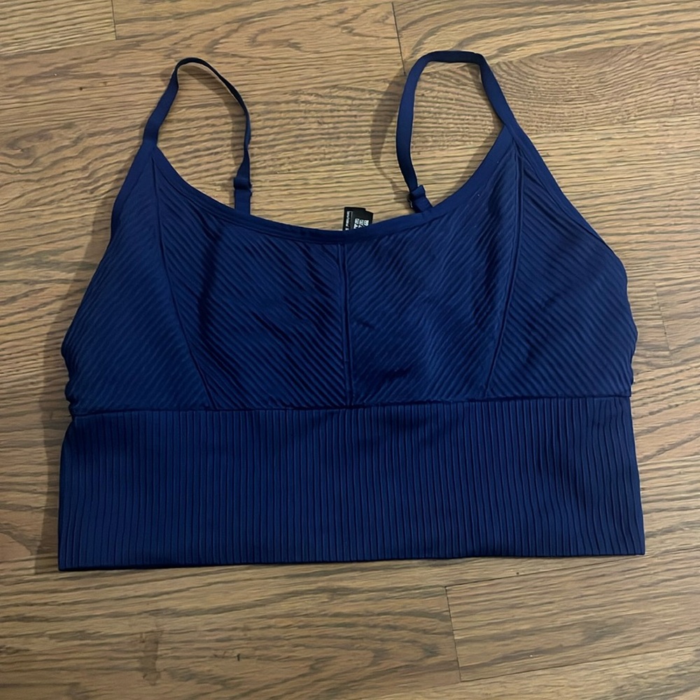 Pink active sports bra